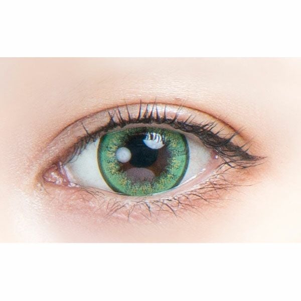 パーフェクトワンデーフルブルーム クローバー 装着画像|コスプレカラコン通販アイトルテ